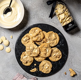 Galletas de chips chocolate blanco con nueces